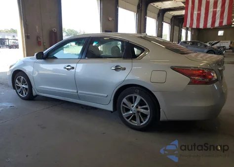 2015 Nissan Altima 2.5 from USA, damaged, VIN 1N4AL3AP8FN882044